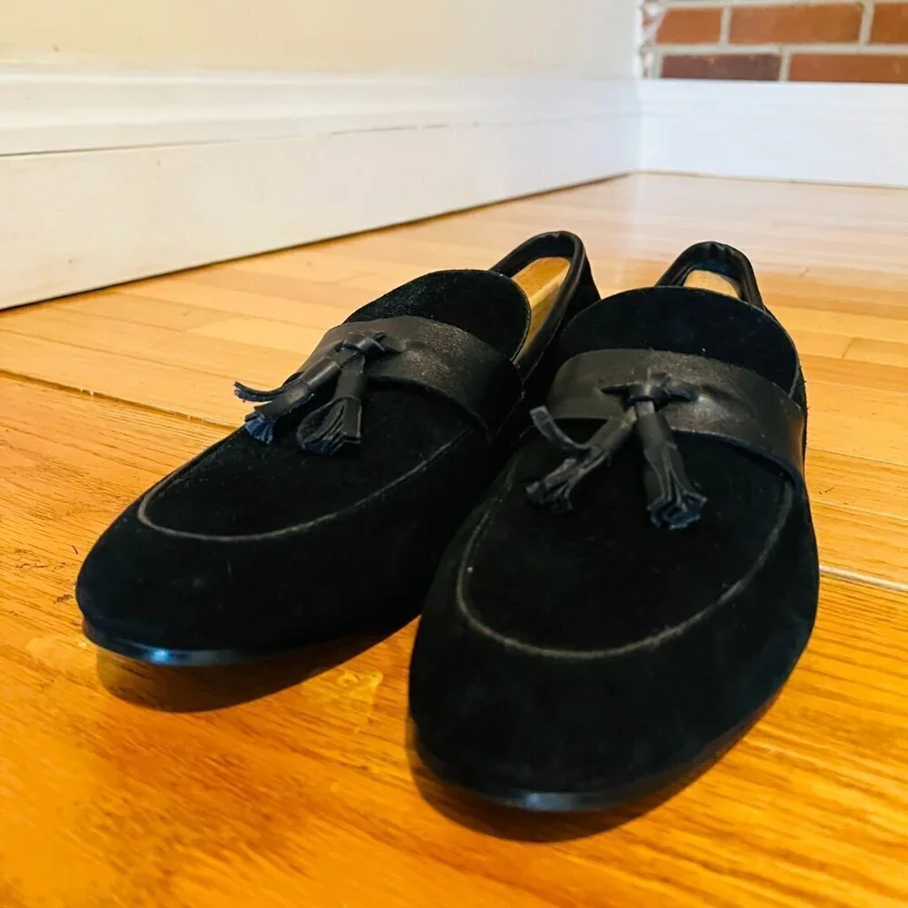 Saks Fifth Avenue Men’s Black Suede Tassel Loafers size 11